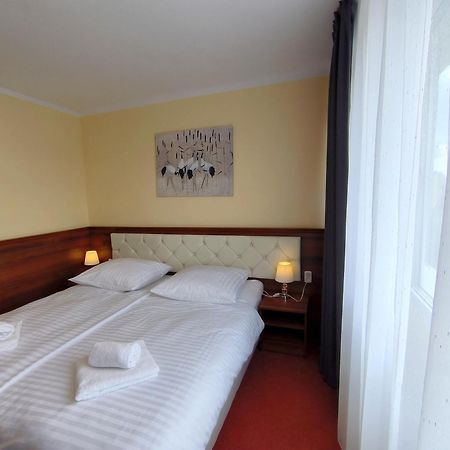 Hotel Sill Kielce Exteriör bild