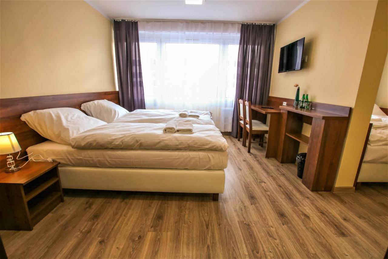 Hotel Sill Kielce Exteriör bild