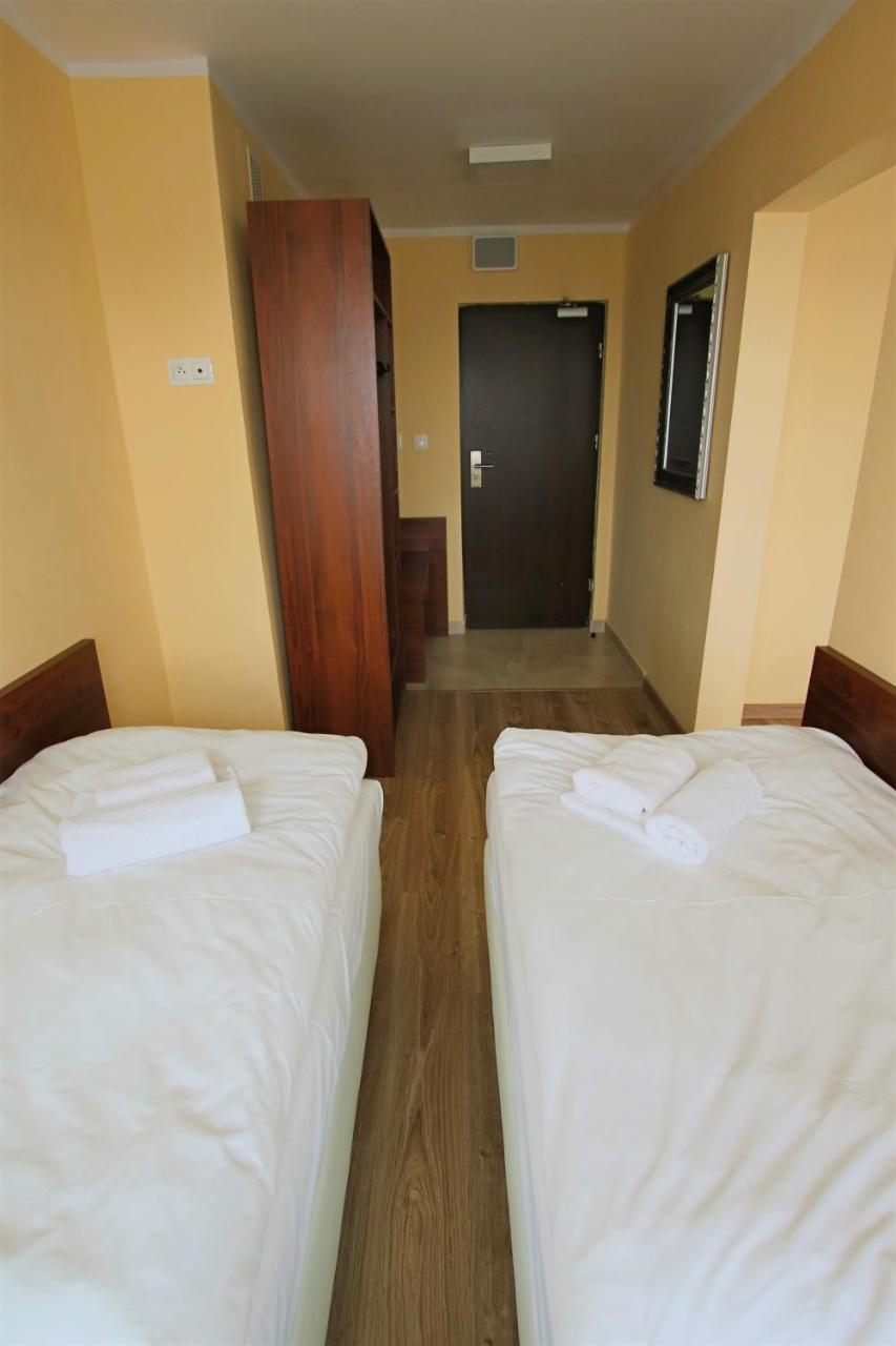 Hotel Sill Kielce Exteriör bild